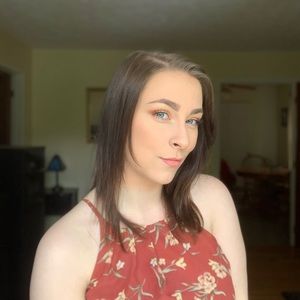 Meet your Posher, April